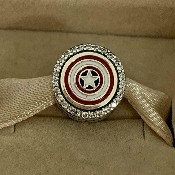 Pandora Marvel The Avengers Captain America Charm - Picture 5 of 6
